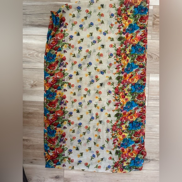 Vintage David & Young Springtime Scarf - Picture 3 of 4